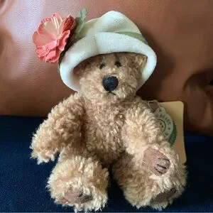 Vintage Boyds Bears Carmella De Bearvoire Teddy Bear