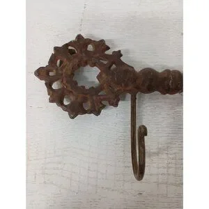 Vintage Cast Iron Skeleton Key Shaped 3 Hook Wall Coat Hanger Key Holder Rustic