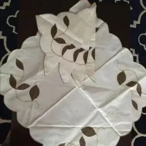 Vintage coffee table cover with 4 matching…