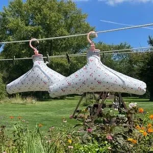 Vintage Cottagecore Inflatable Hangers 60s Poppy Rose Dainty Floral White Pink