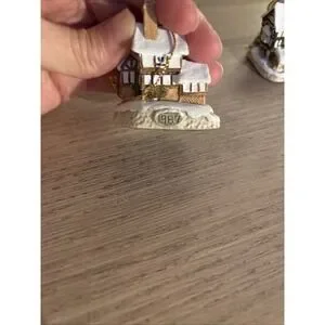 Vintage David Winter Cottages Set Of 4 Mini Cottages By John Hine Studios 2"