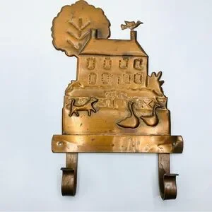 Vintage Embossed Copper Wall Hook – Colonial Farmhouse Scene with Dog and Ducks
