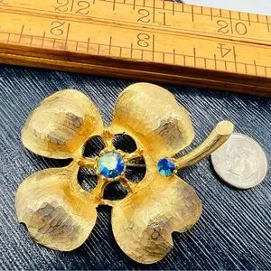 Vintage EXPAN Signed Textured Gold Tone Clover Brooch Pin AB Rhinestones