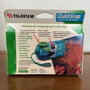 Vintage Fujifilm 35mm FILM - QuickSnap Waterproof Single Use Underwater
