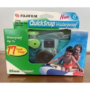 Vintage Fujifilm 35mm FILM - QuickSnap Waterproof Single Use underwater