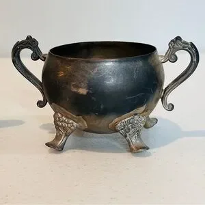 Vintage International Silver Co. Silverplated Sugar Bowl And Creamer Set 1991