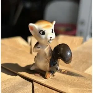 Vintage Mini Hagen Renaker Squirrel Black And Brown Squirrel