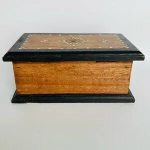 Vintage Mother Of Pearl Inlaid Wooden Hinged Lidded Trinket Keepsake Box