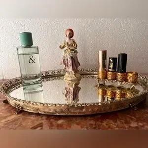 Vintage ornate vanity tray /table top stand mirror. Oval