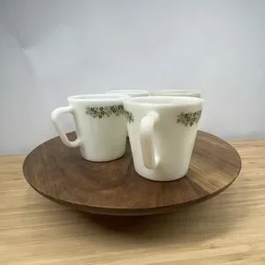 Vintage Pyrex Mugs Set Of 4 Spring Blossom Green Crazy Daisy Milk Glass USA 1410