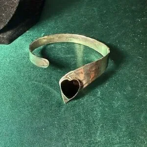 Vintage Silver Tone Heart Cutout Cuff Bracelet – Modernist Brutalist Style