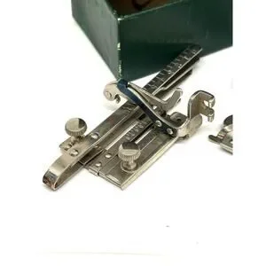 Vintage Singer Sewing Machine Original Green Box – Presser Feet & Attachments