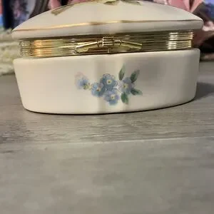 Vintage Victorian Garden Victorian Rose Porcelain Trinket Box
