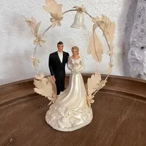 Vintage Wedding Cake Topper with Bride and Groom