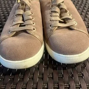 VIONIC Women’s Brinley Brown Suede Casual Sneaker Size 8.5