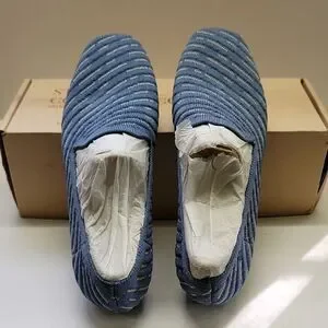 Vivaia NWT Square-Toe Patterned Loafers Blue Textured Slip-On Shoes