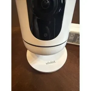 VIVINT SMART HOME INDOOR SECURITY CAMERA V-CAM1 W/ POWER SUPPLY