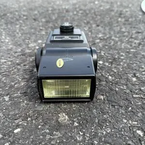 Vivitar 283 Auto Thyristor Shoe Mount Vintage Camera Flash - No Cord
