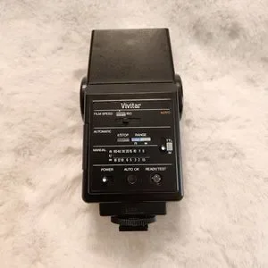 Vivitar Auto Thyristor 550FD Shoe Mount Camera Flash Untested