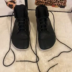 VivoBarefoot Camel Hide Black Leather Sneakers Size 11
