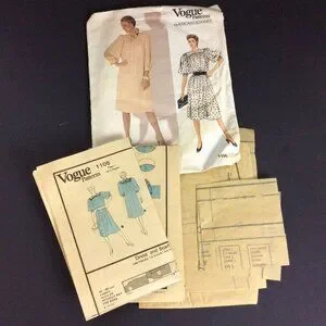 Vogue 1105 Sewing Pattern Albert Nipon Dress Size 10 American Designer