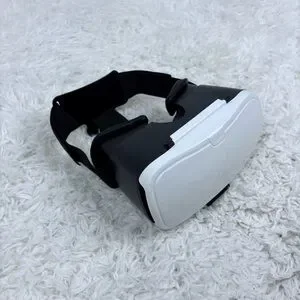 VR Adjustable Headset In Black And White