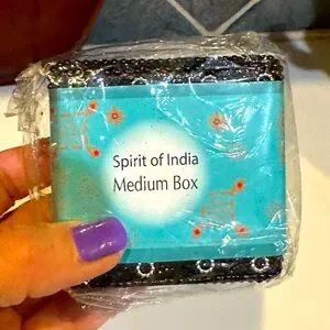 VTG 2005 SPIRIT OF INDIA MED BOX BLACK SILVER TRINKET JEWELRY FLORAL COLLECTIBLE