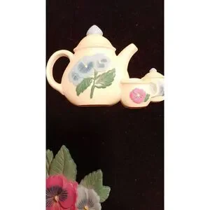 Vtg Burwood teatime pansy teapots Bouguet Granny Core wall hanging 6.5w 3.3 H