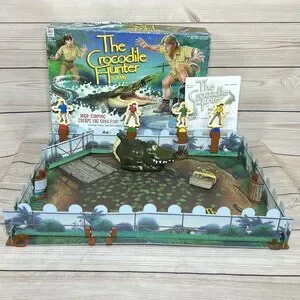 VTG The Crocodile Hunter Board Game 1999 Milton Bradley Steve Irwin - For Parts
