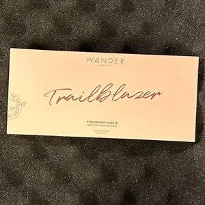 Wander Beauty Trailblazer Eyeshadow Palette