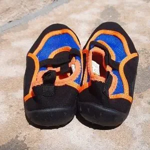 Water Shoes Size Large 9 10 Black Blue Orange