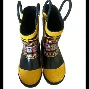 Western Chief Kids' FDUSA Firechief Rain Boot Size 6