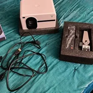 Wielio HD LED Video Projector