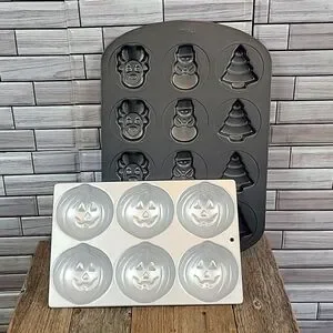 Wilton holiday themed cookie Halloween and Christmas pan Set of 2