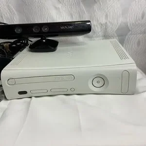 Xbox 360 120 gb with kenect
