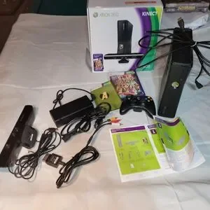Xbox 360 Kinect 4gb Bundle Like New Have Orig Box Instruction And Packing With