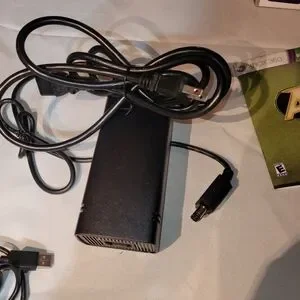 Xbox 360 Kinect 4gb Bundle Like New Have Orig Box Instruction And Packing With