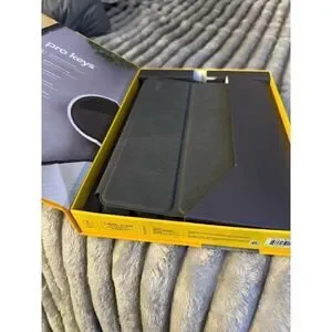 Zagg Pro Keys Keyboard Tablet Case/stand apple Ipad pro