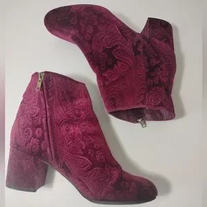 ZigiSoho Nydia Women's Size 9 Burgundy Velvet Brocade Style Zip Up Ankle Boots