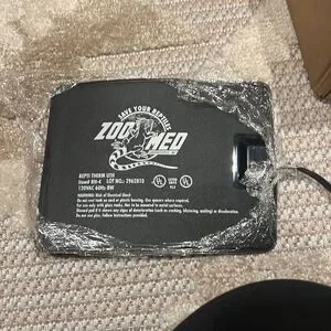 Zoomed under tank heating pad